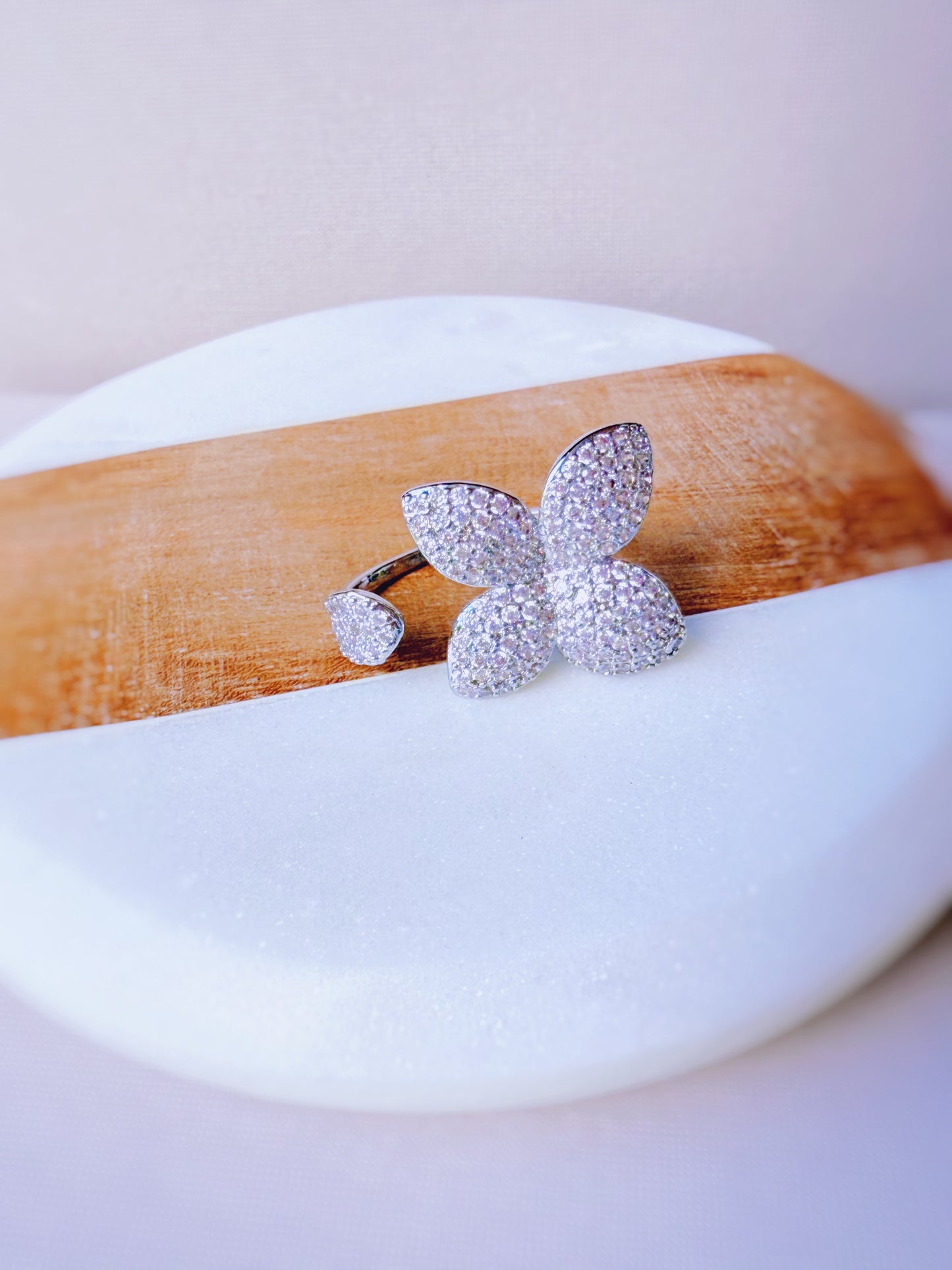 GLAM SILVER FLOWER RING