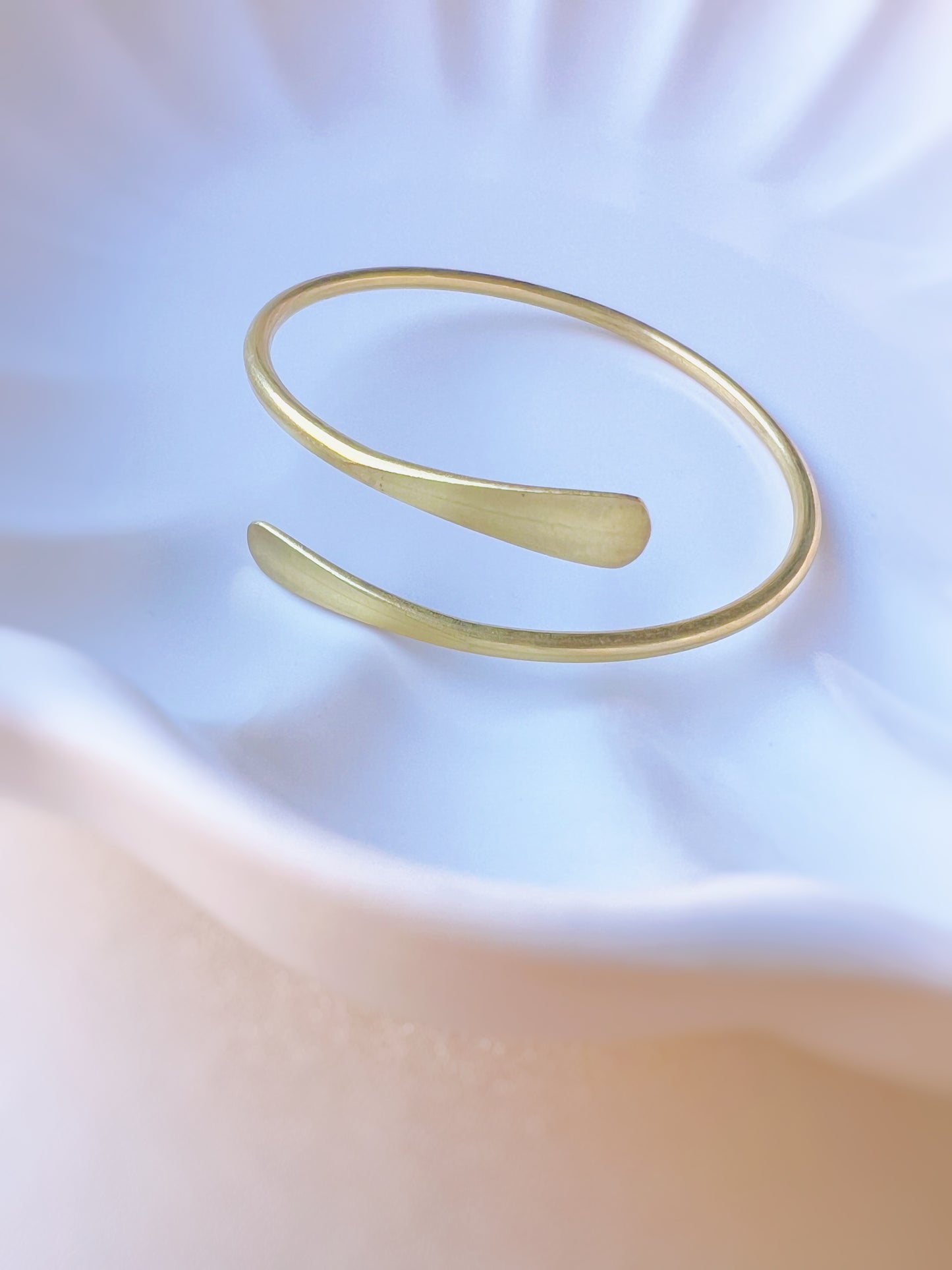 GOLD BANGLE