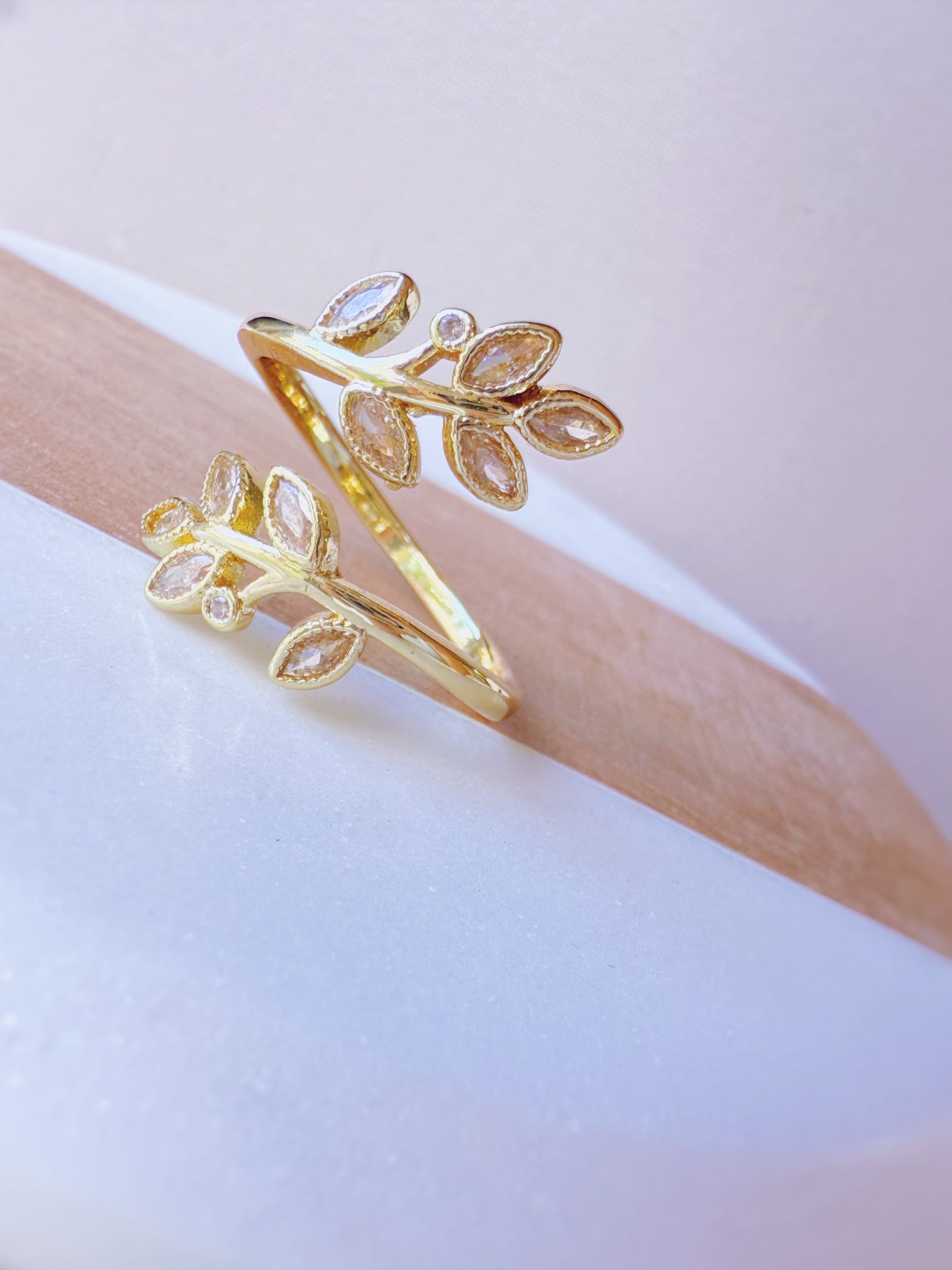 LAUREL LEAF RING