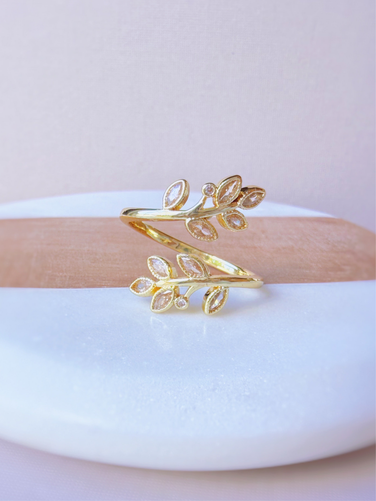 LAUREL LEAF RING