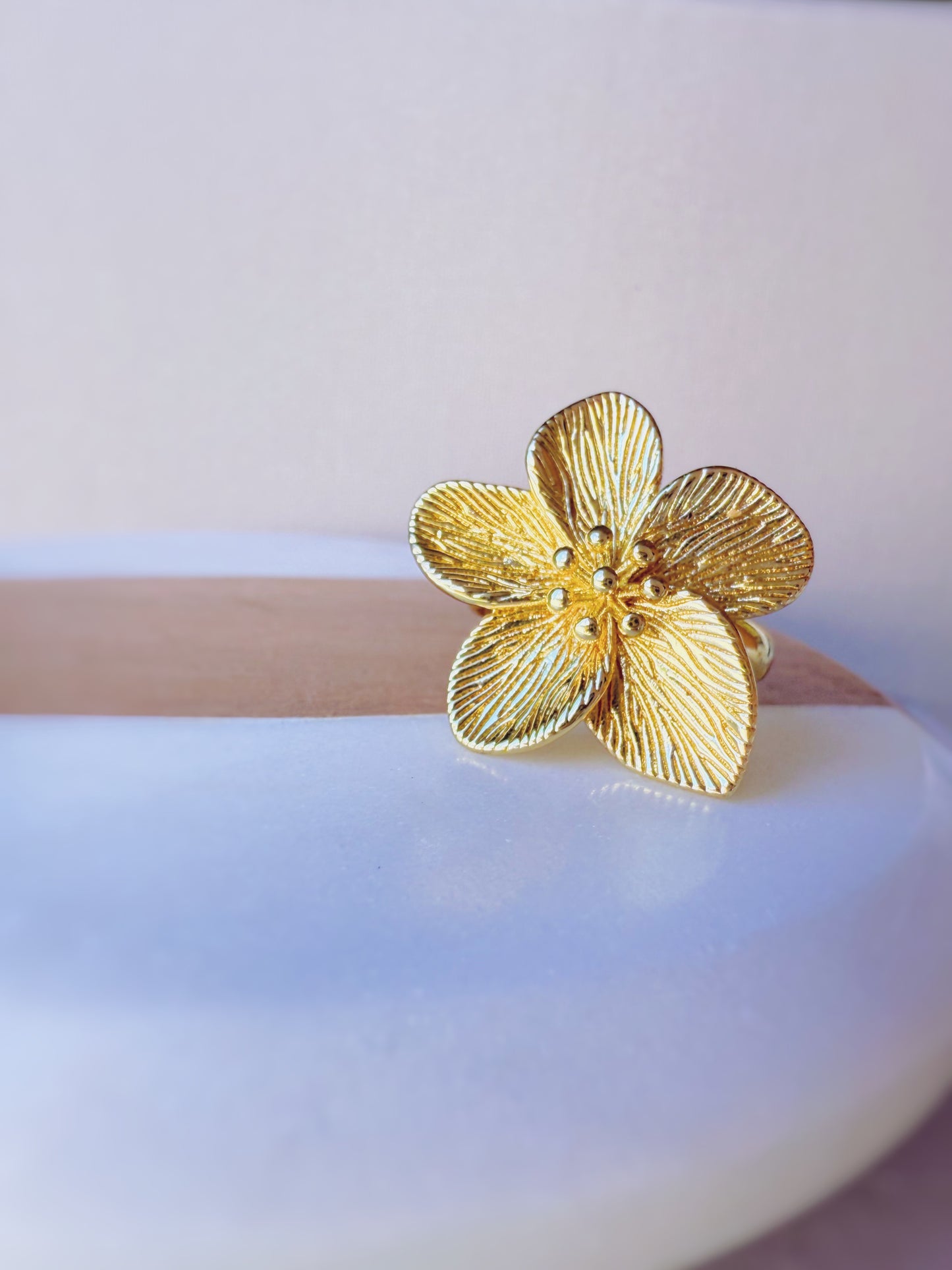 GOLD FLOWER RING