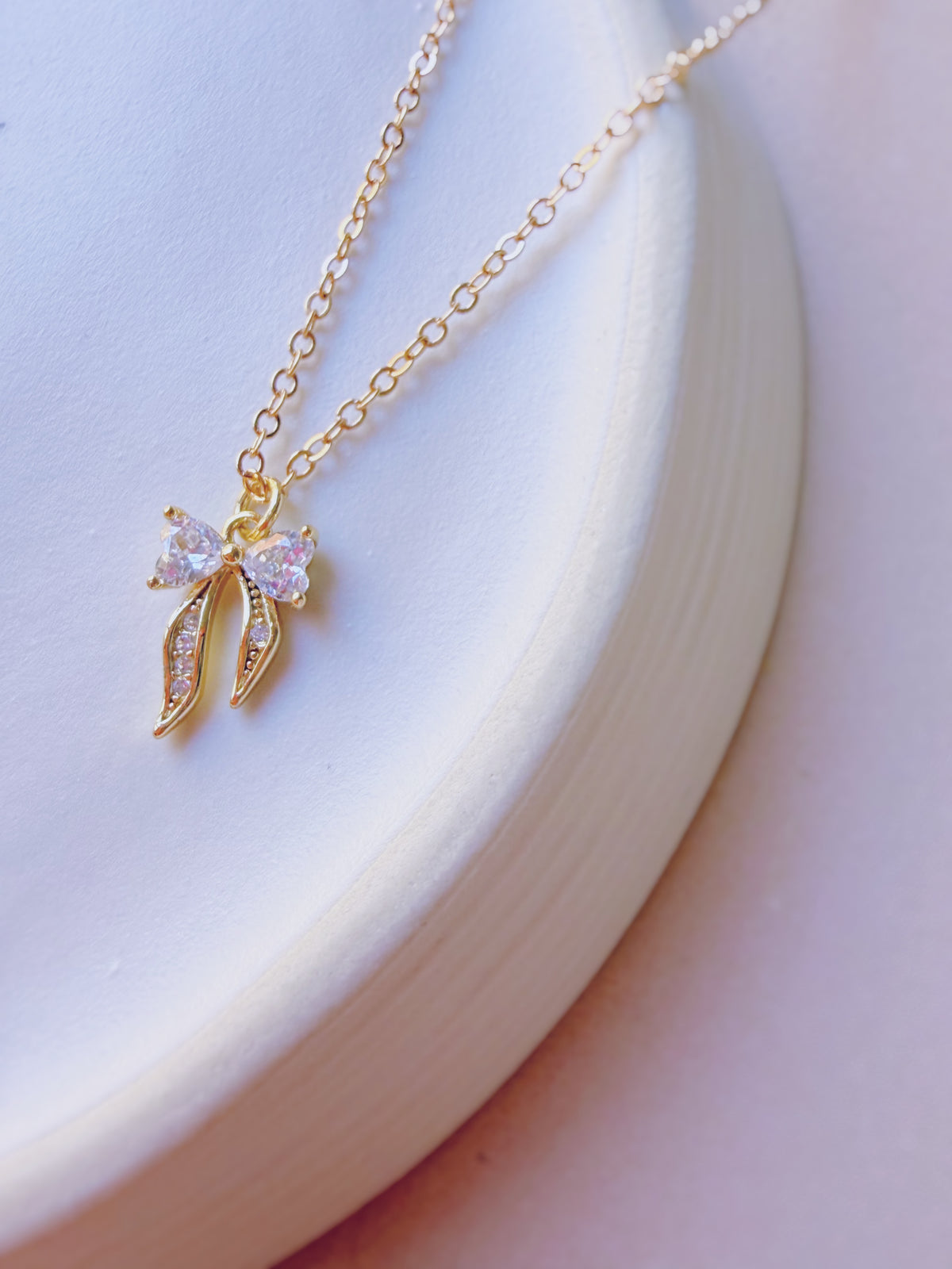 GLAM BOW