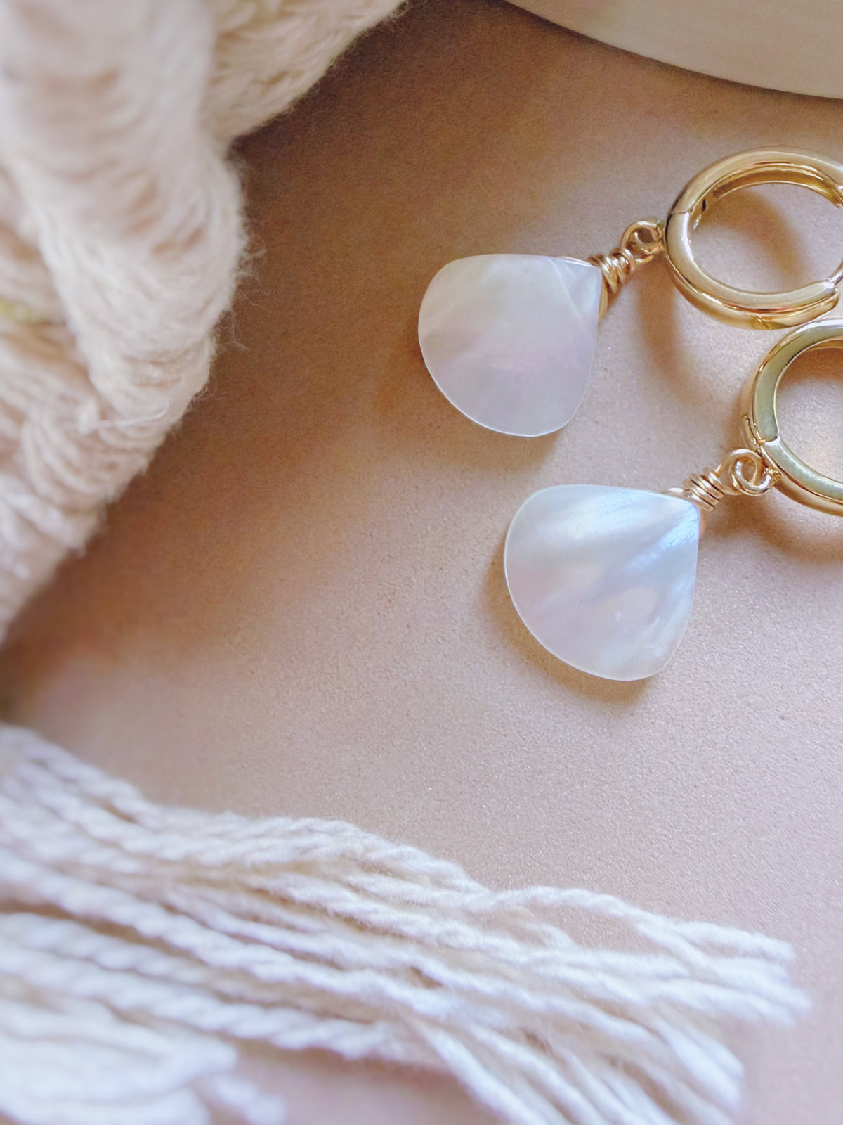 SHELL HOOPS