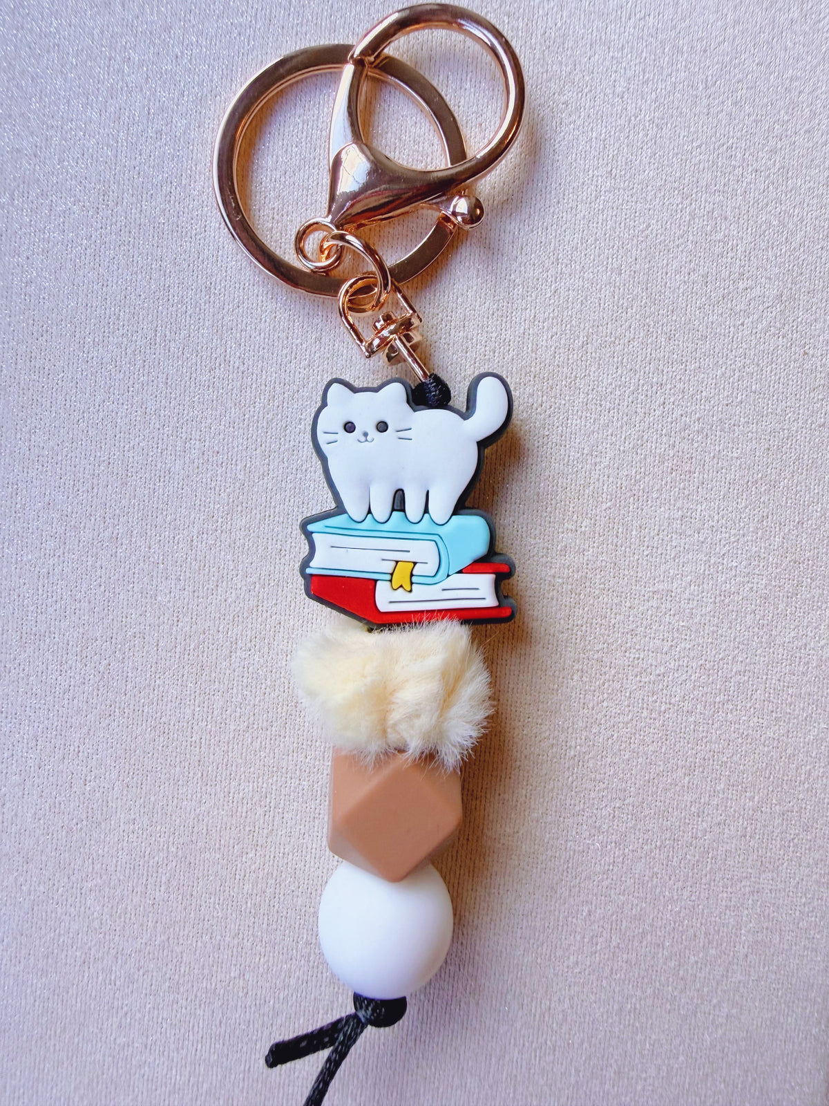 CAT & BOOKS ~ Bag charm/Keychain